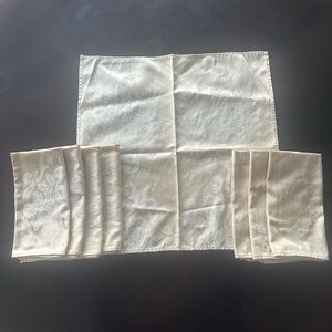 Elegant Gold/Cream Napkins, Set of 8, approx 19" x 19"